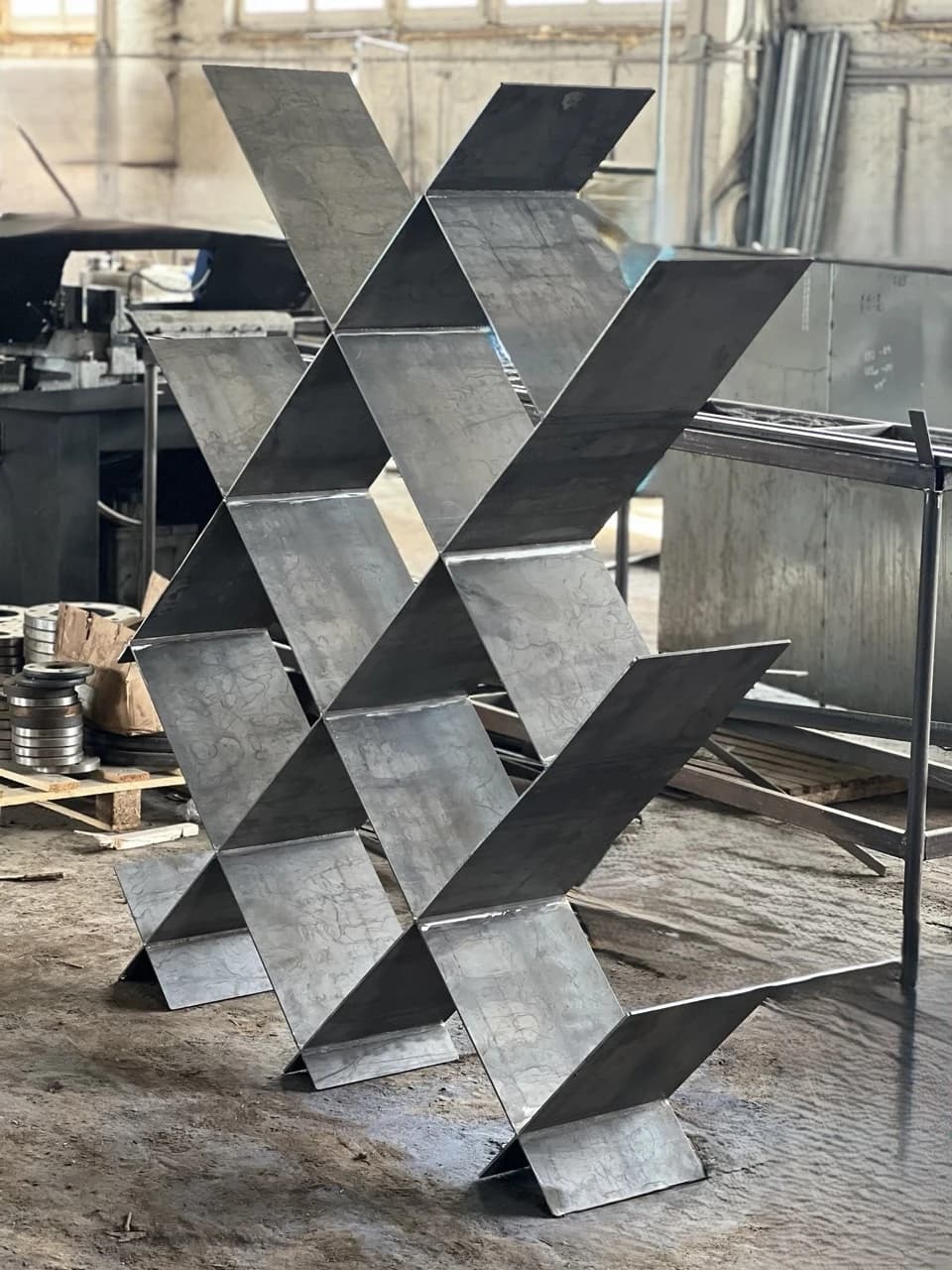 Дровница (металлоконструкция)